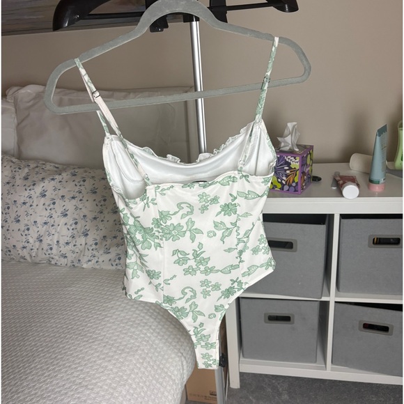 Princess Polly Bodysuit - Picture 6 of 8